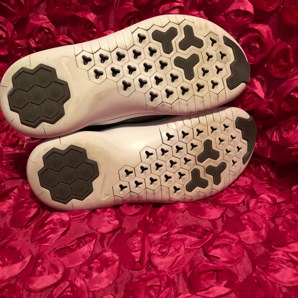 Nike Free TR8 Training Shoe - Picture 7 of 8